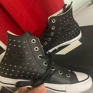 Black/Silver Converse